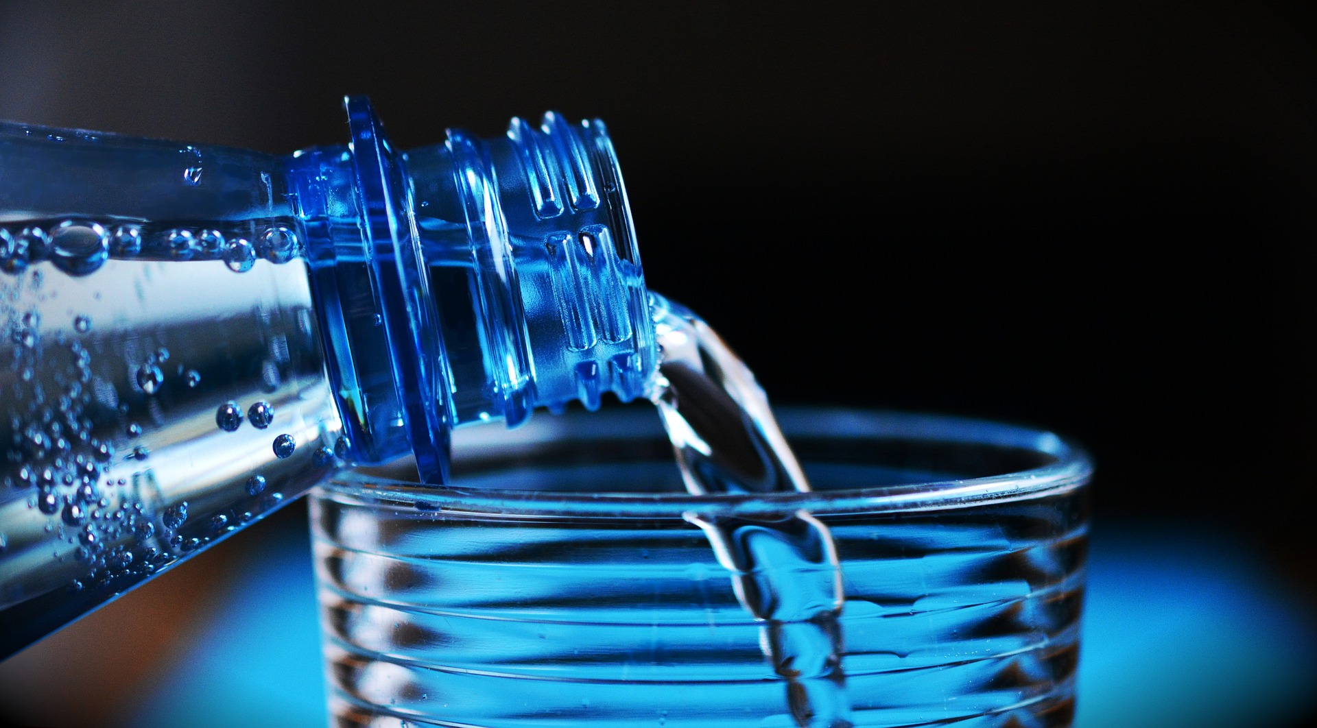 bottle-gfcab2e1ee_1920.jpg?width=1920&height=1062